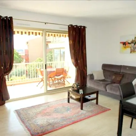 Apartment Chemin Des Virgiles * Sainte-Maxime